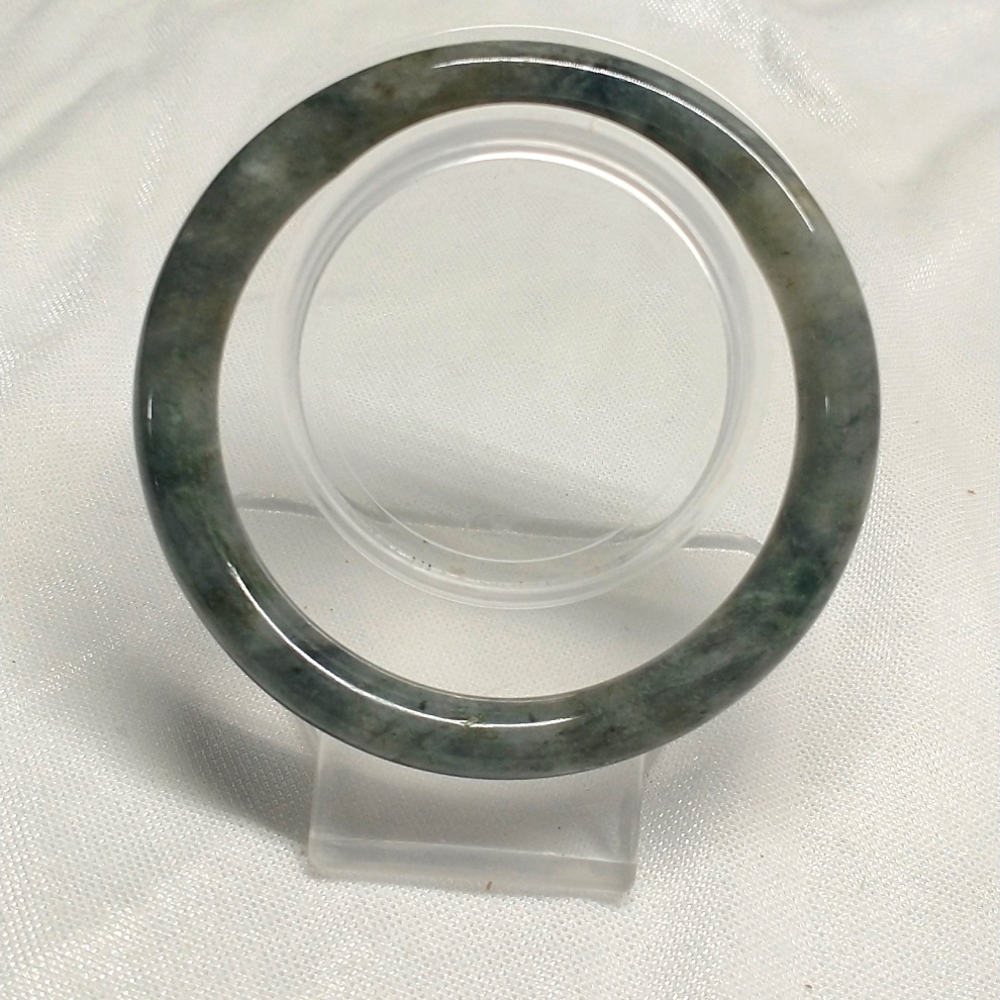 Jadeite bangle